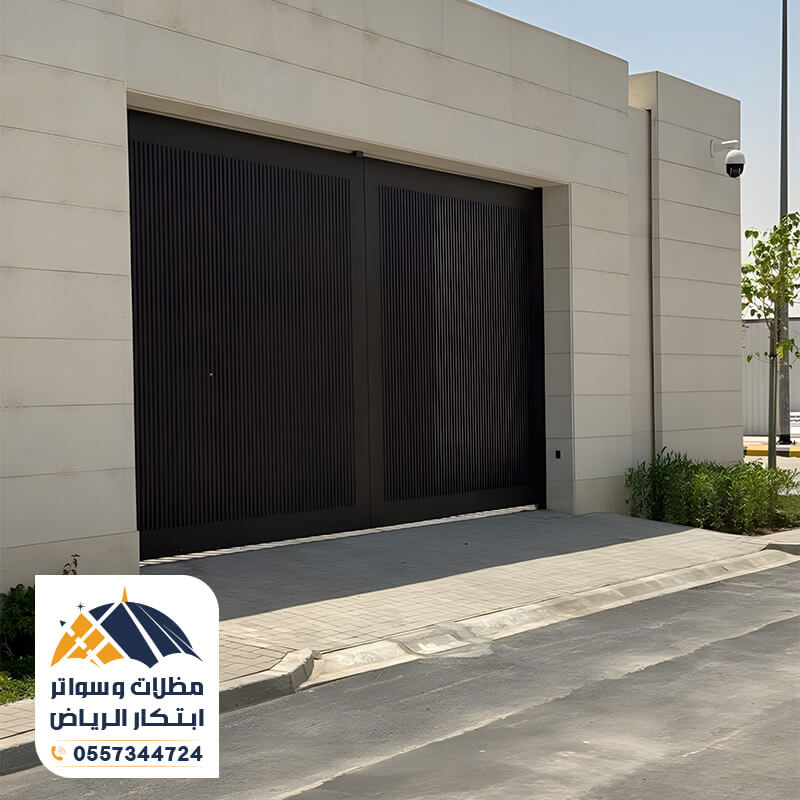 باب حديد متين