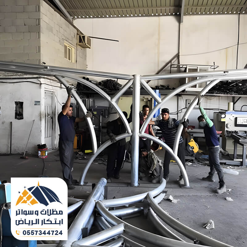 تصميم مظلات كابولي للسيارات بثبات عالي